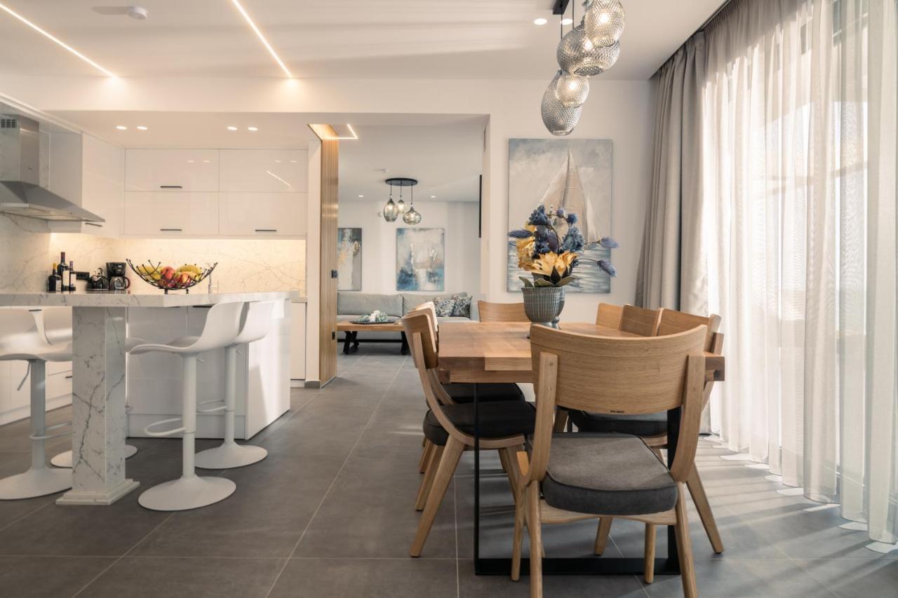 Nerea Seafront Villa, A Pristine Retreat, By Thinkvilla Akrotiri  외부 사진