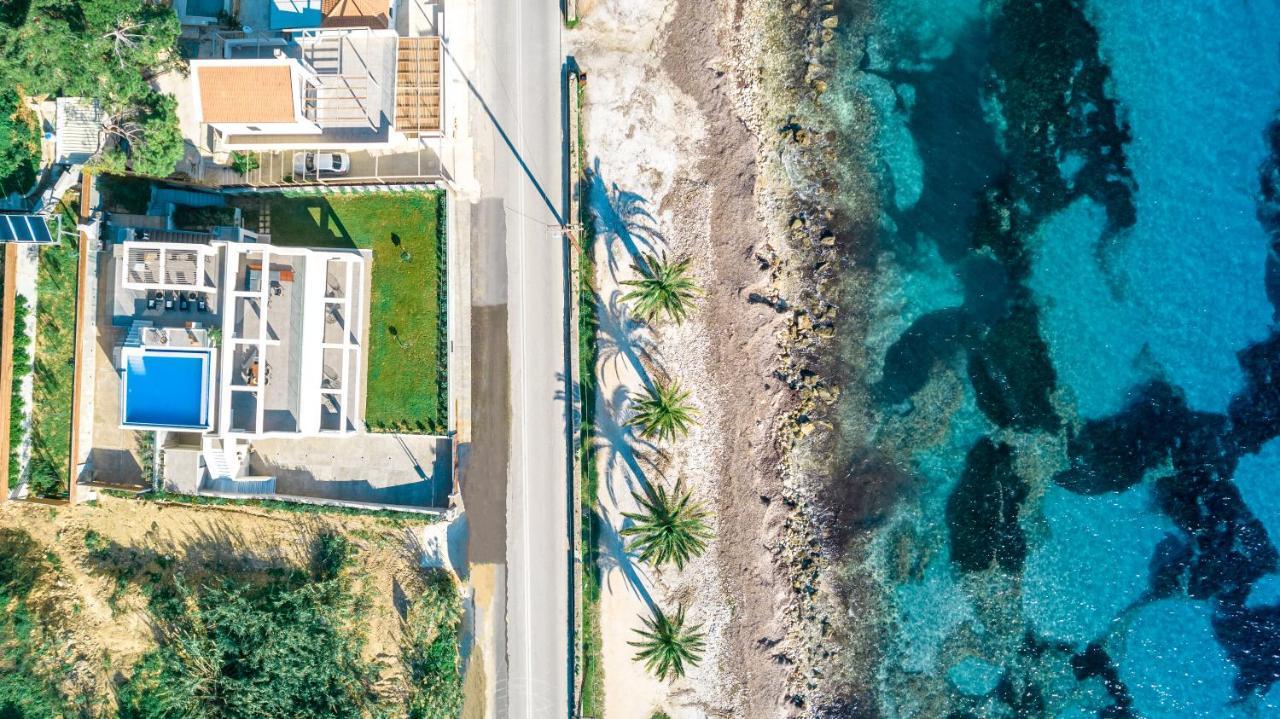 Nerea Seafront Villa, A Pristine Retreat, By Thinkvilla Akrotiri  외부 사진